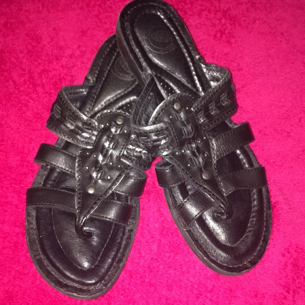 Nurture sandals
